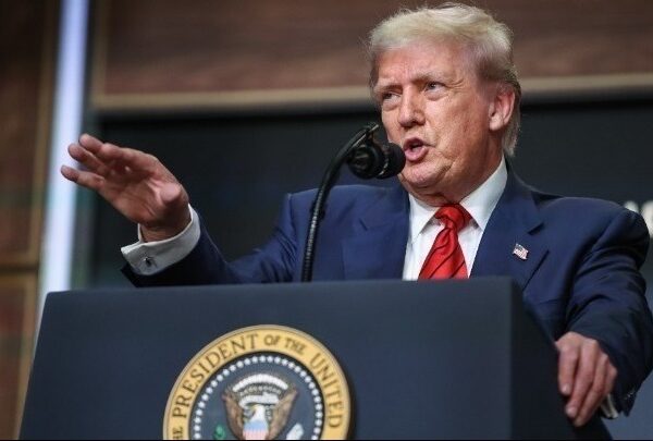 Ο Τραμπ χαρακτηρίζει «τρομοκρατική» οργάνωση το κίνημα Antifa