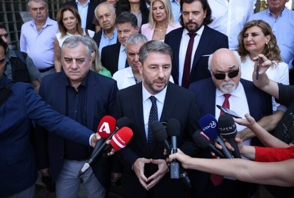 Ανδρουλάκης στη ΔΕΘ με στόχο να “ξεκολλήσει” από το 12-13%:&hellip;