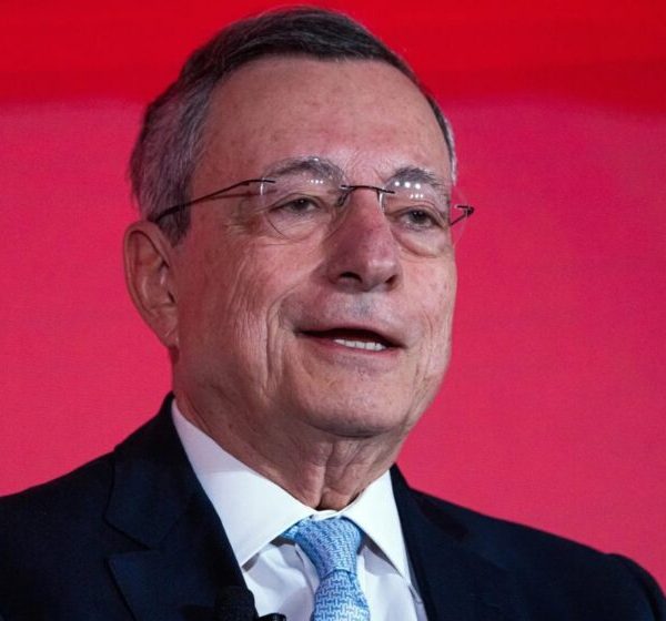 Ο Μάριο Ντράγκι προειδοποιεί τους ηγέτες της Ευρώπης: «Κάντε τώρα&hellip;