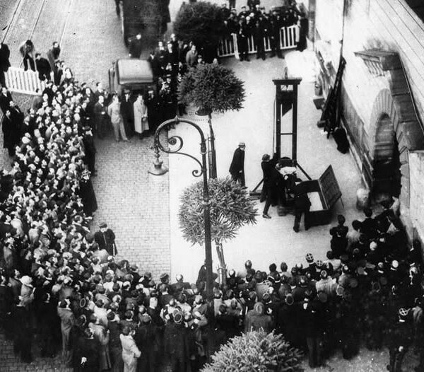 Η τελευταία δημόσια εκτέλεση με γκιλοτίνα στη Γαλλία
