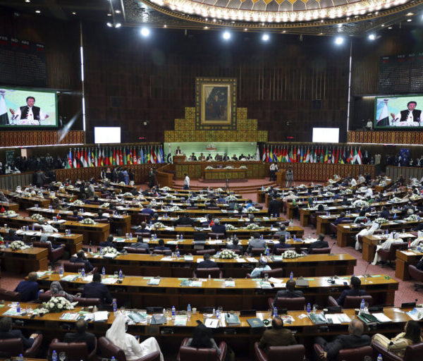 Ανάλυση / Γιατί οι Άραβες δεν στηρίζουν τους Παλαιστίνιους και…