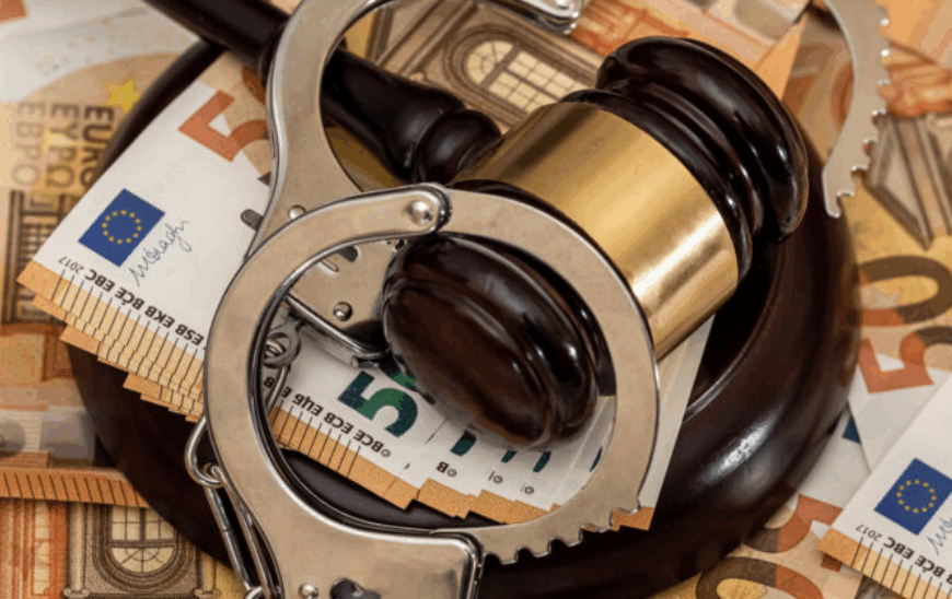 Στο στόχαστρο της Αρχής για το Ξέπλυμα Μαύρου Χρήματος: 200 υψηλόβαθμοι δημόσιοι υπάλληλοι-«τζογαδόροι»