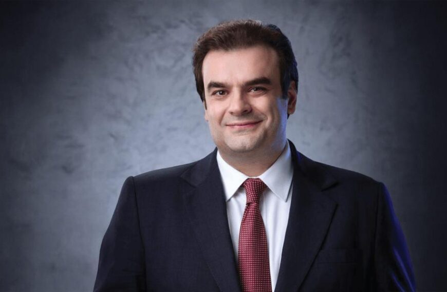 Πιερρακάκης στον Economist: «Η Ευρώπη να ακούσει τον Ντράγκι»