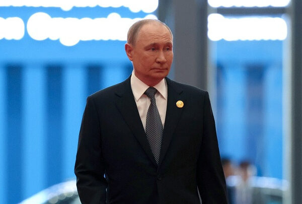 Έτοιμος να συναντηθεί με τον Ζελένσκι, αλλά «μόνο με ουσιαστικό&hellip;