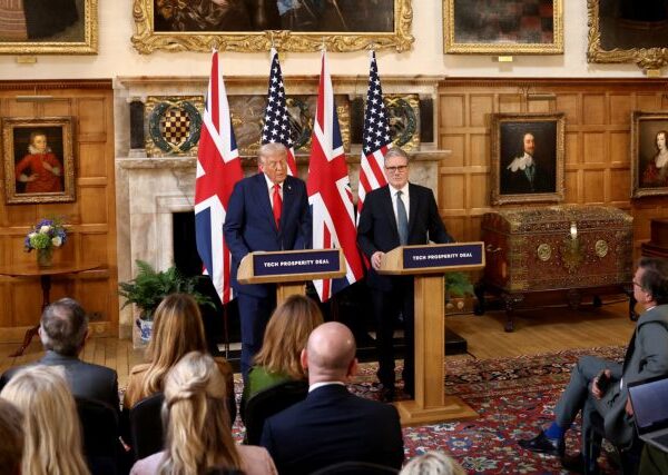 Στάρμερ και Τραμπ: Συμφωνία για ειρήνη στη Γάζα, διαφωνία για…