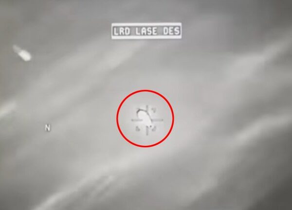 Βίντεο δείχνει μυστηριώδες άγνωστης ταυτότητας αντικείμενο να αψηφά πύραυλο Hellfire&hellip;