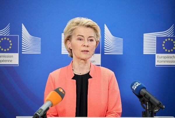 Παρέμβαση GPS στο αεροσκάφος της φον ντερ Λάιεν: Υποψίες για&hellip;