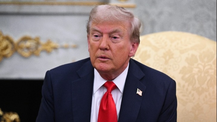 Τραμπ απειλεί με «ξήλωμα» των εμπορικών συμφωνιών για τους δασμούς αν χάσει στο…